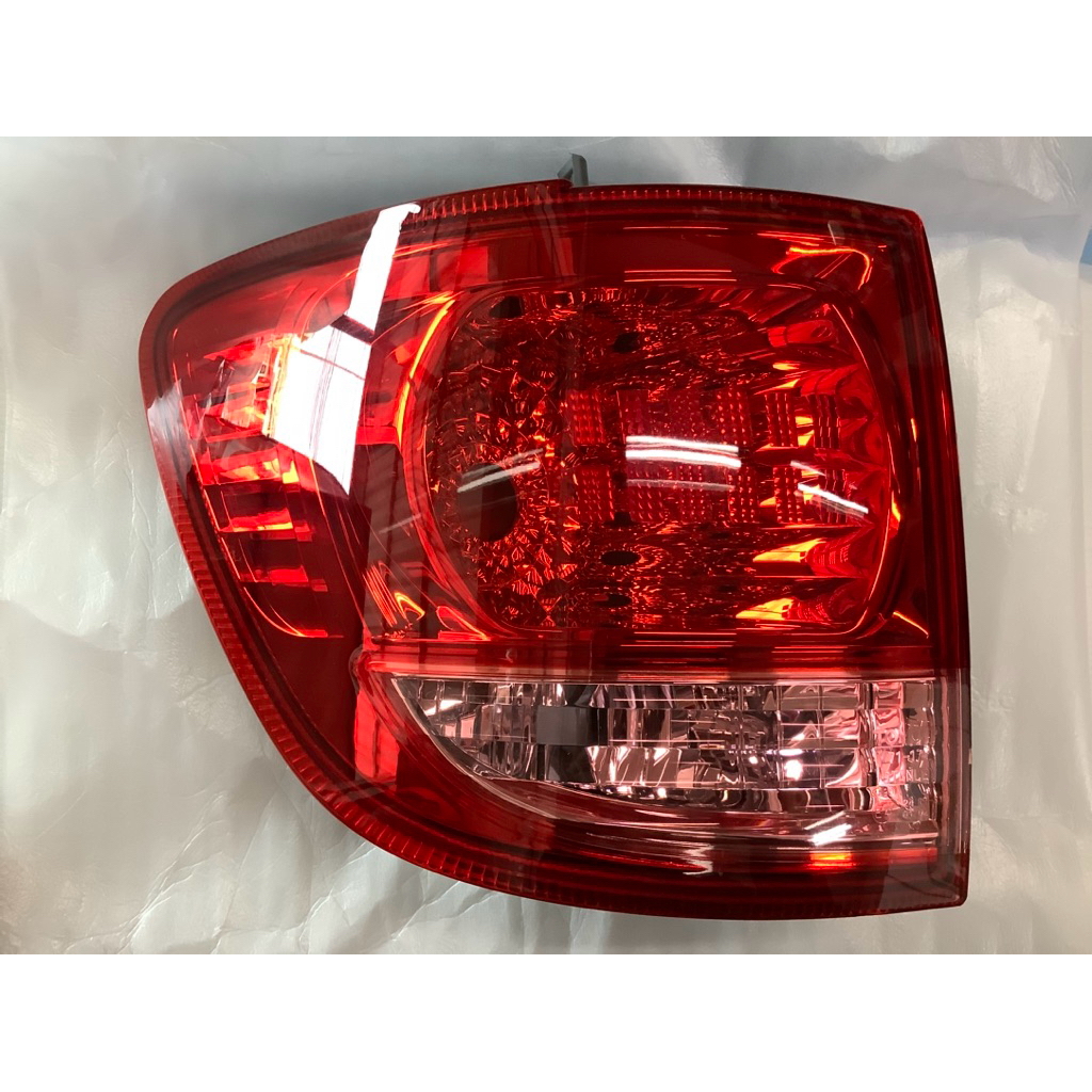 💥แท้ห้าง💥เสื้อไฟท้ายฟอร์จูนเนอร์ ปี2006,FORTUNER ปี2006,ซ้าย-ขวาTOYOTA (ชิ้นละ)