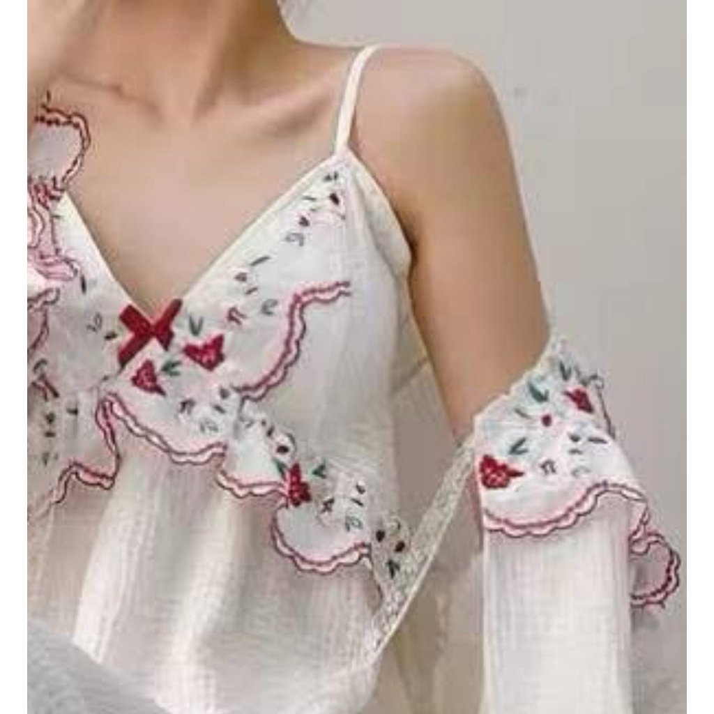 ผ้าคอทต้อน ปักลาย ตกแต่งเสื้อผ้า หน้ากว้าง9cm(1หลา=90ซม)