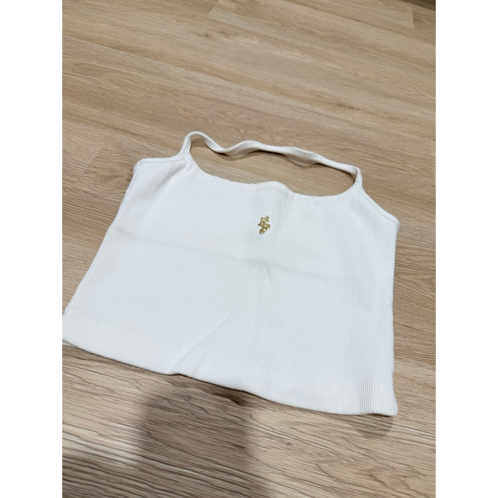 เสื้อครอปคล้องคอ Feel free (m)