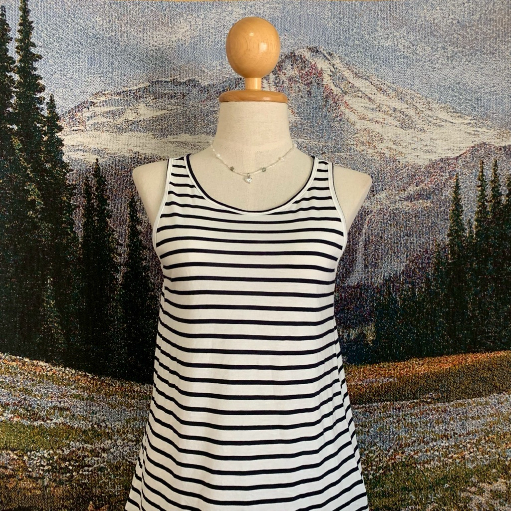 เสื้อกล้าม Shoo La Rue ลายทาง อก36-38 มือสอง