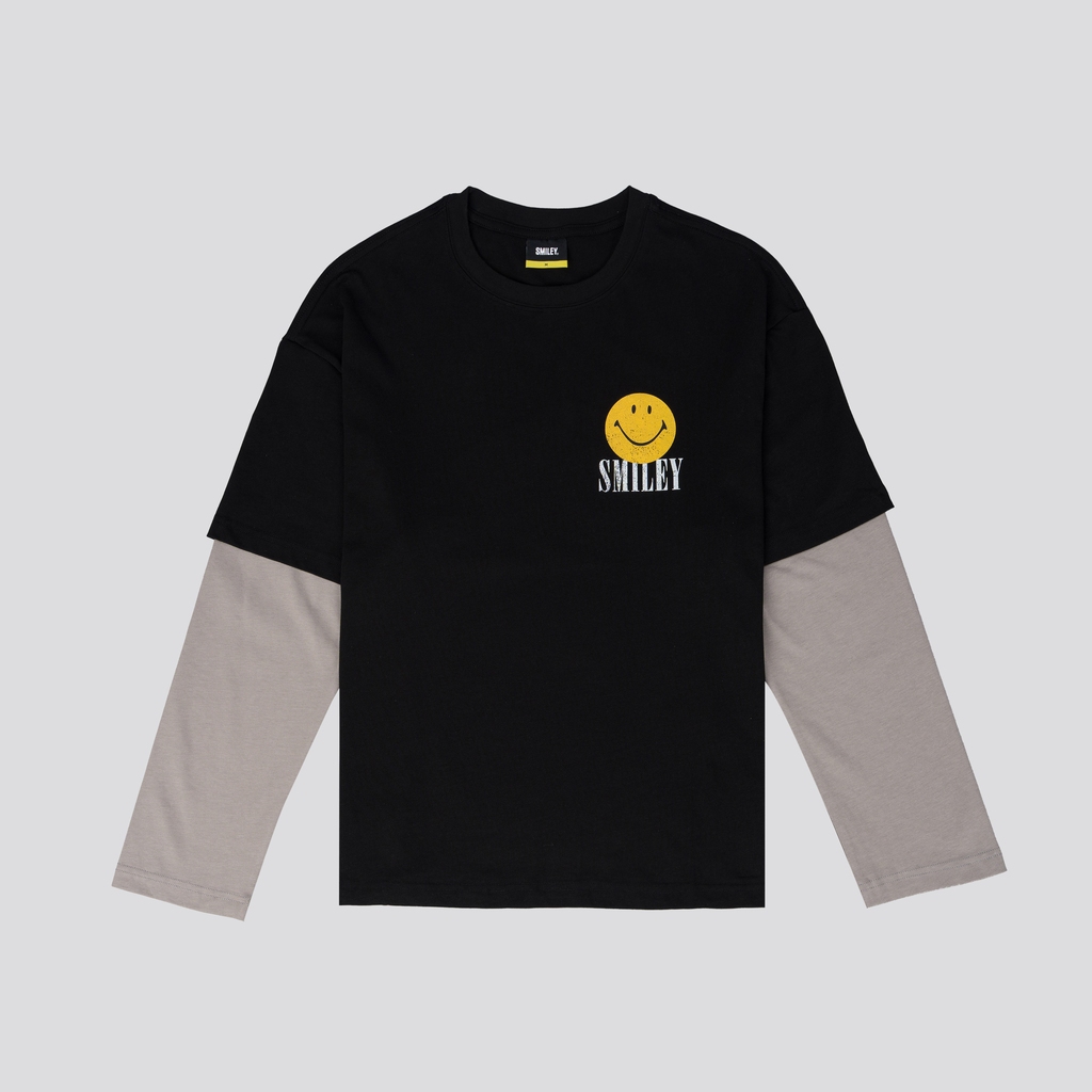SMILEY® ORIGINAL FACE LAYERED SLEEVE GRAPHIC T-SHIRT (BLACK)
