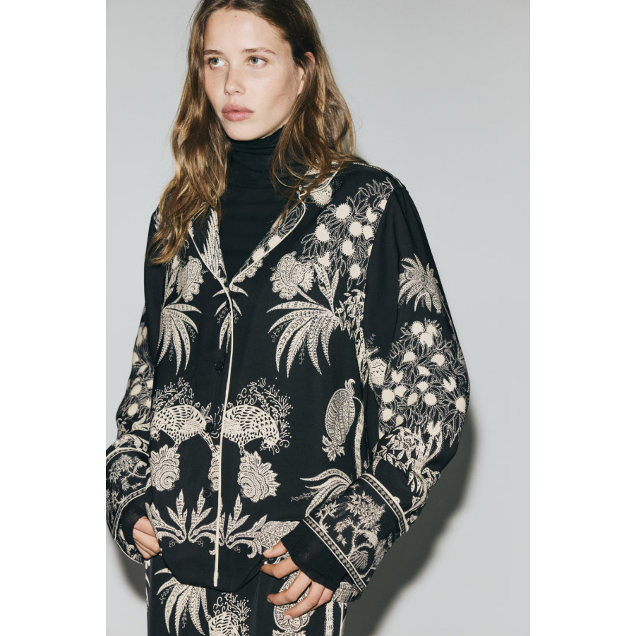 H&M(เอชแอนด์เอ็ม) เสื้อเชิ้ตลายพิมพ์สไตล์รีสอร์ต ผู้หญิง 1314039_1