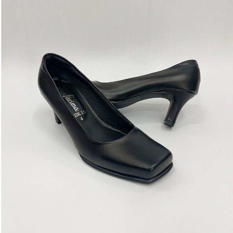 รุ่น 63K15 รองเท้าคัทชูนักศึกษา หัวตัด สูง 2.5 นิ้ว เริ่มต้น เบอร์ 3-10  (รูปเท้าอูม ควรเผื่อไซส์) - รูปที่ 2