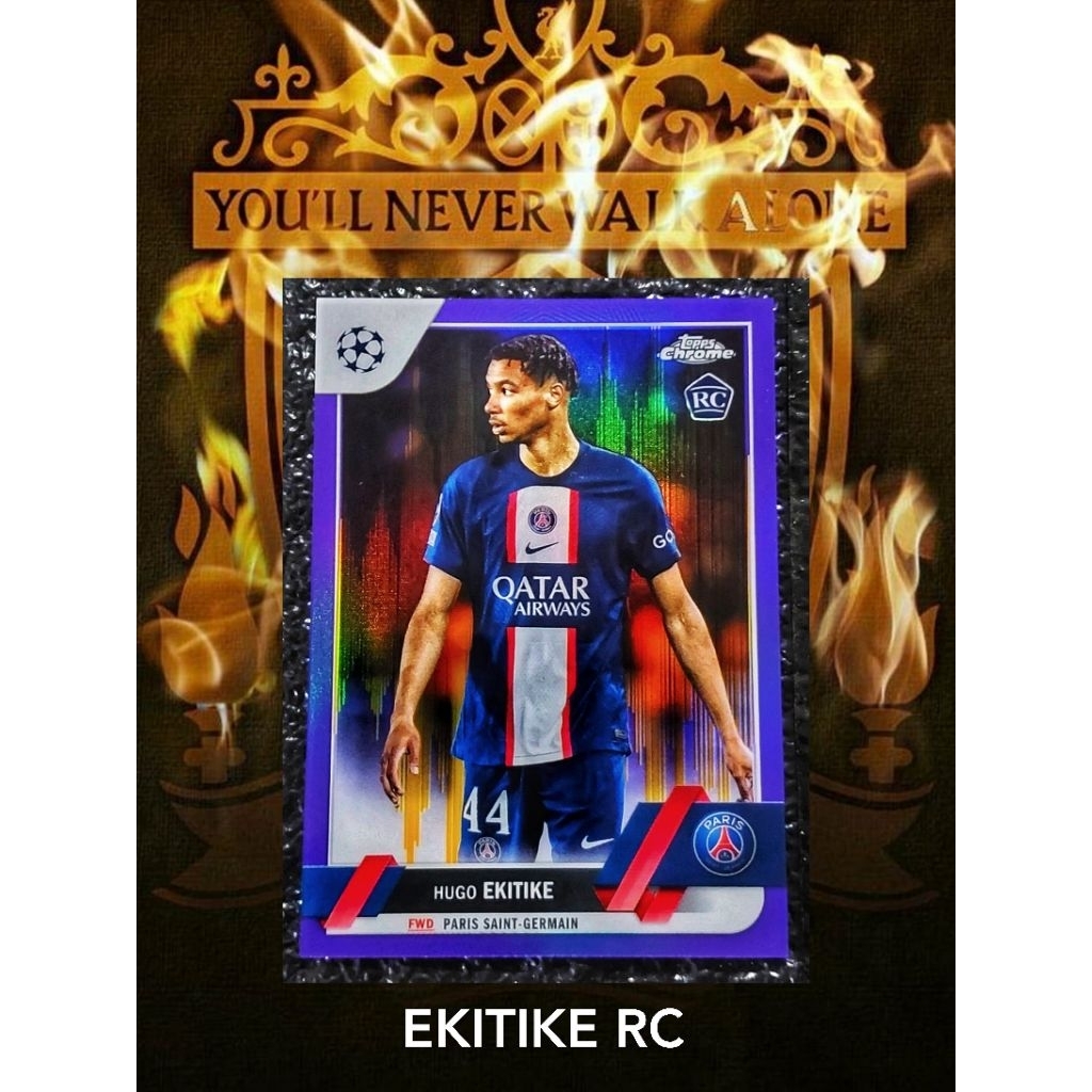 การ์ดฟุตบอล  Topps Chrome UEFA Club Competitions - Hugo Ekitike  Purple & Gold Seismic Refractor (RC