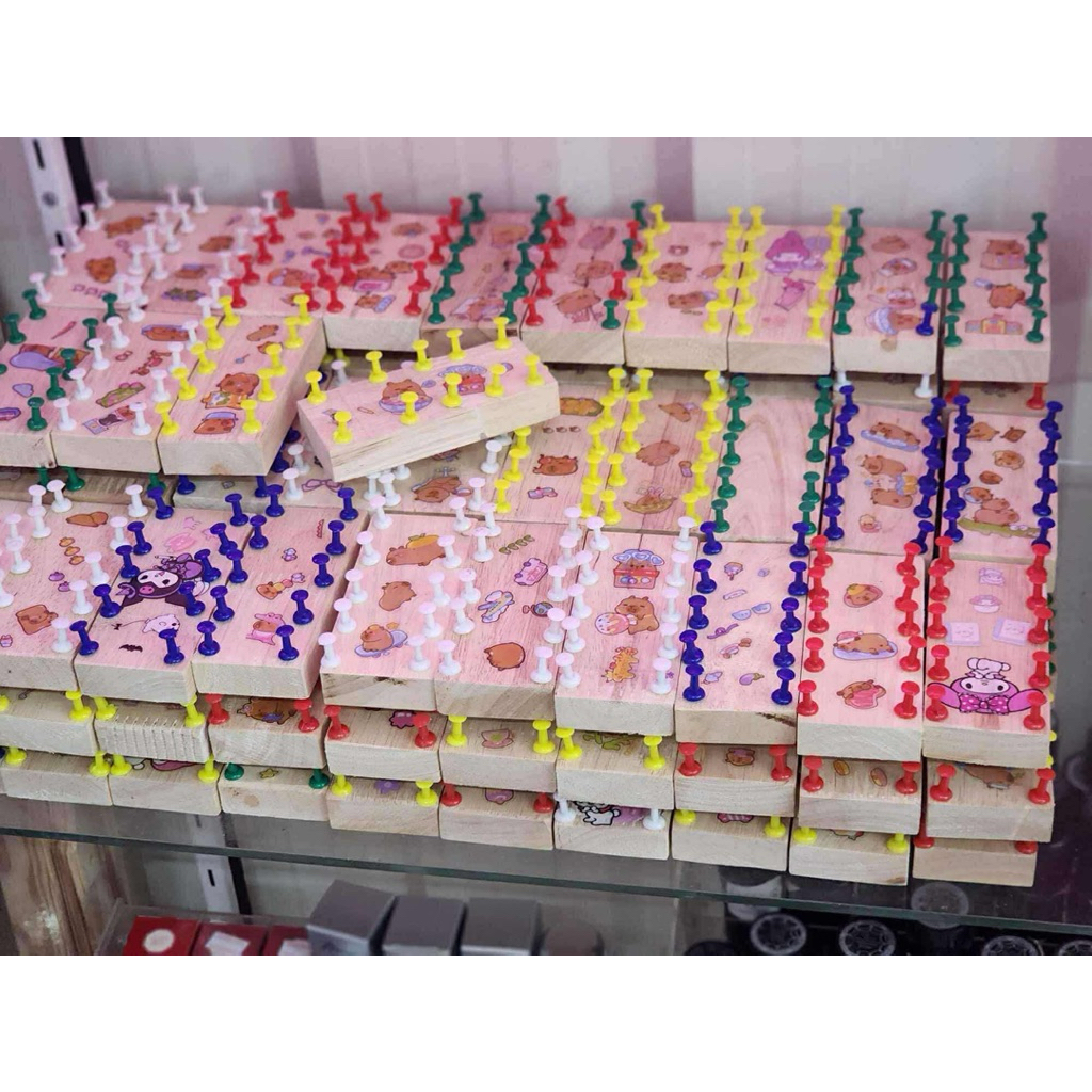 แท่นวางเล็บปลอม1ชุดมี10อันเป็นงานทำมือ