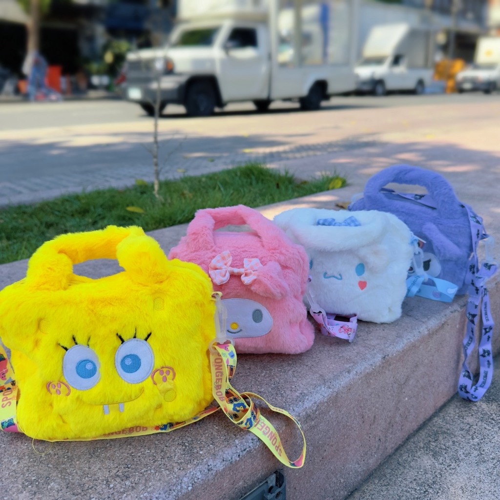 🔥พร้อมส่ง🔥Su234กระเป๋าตุ๊กตาน่ารัก ของขวัญ สำหรับผู้หญิงและเด็ก มาพร้อมสายสะพายไหล่ มีหลายสีให้เลือก