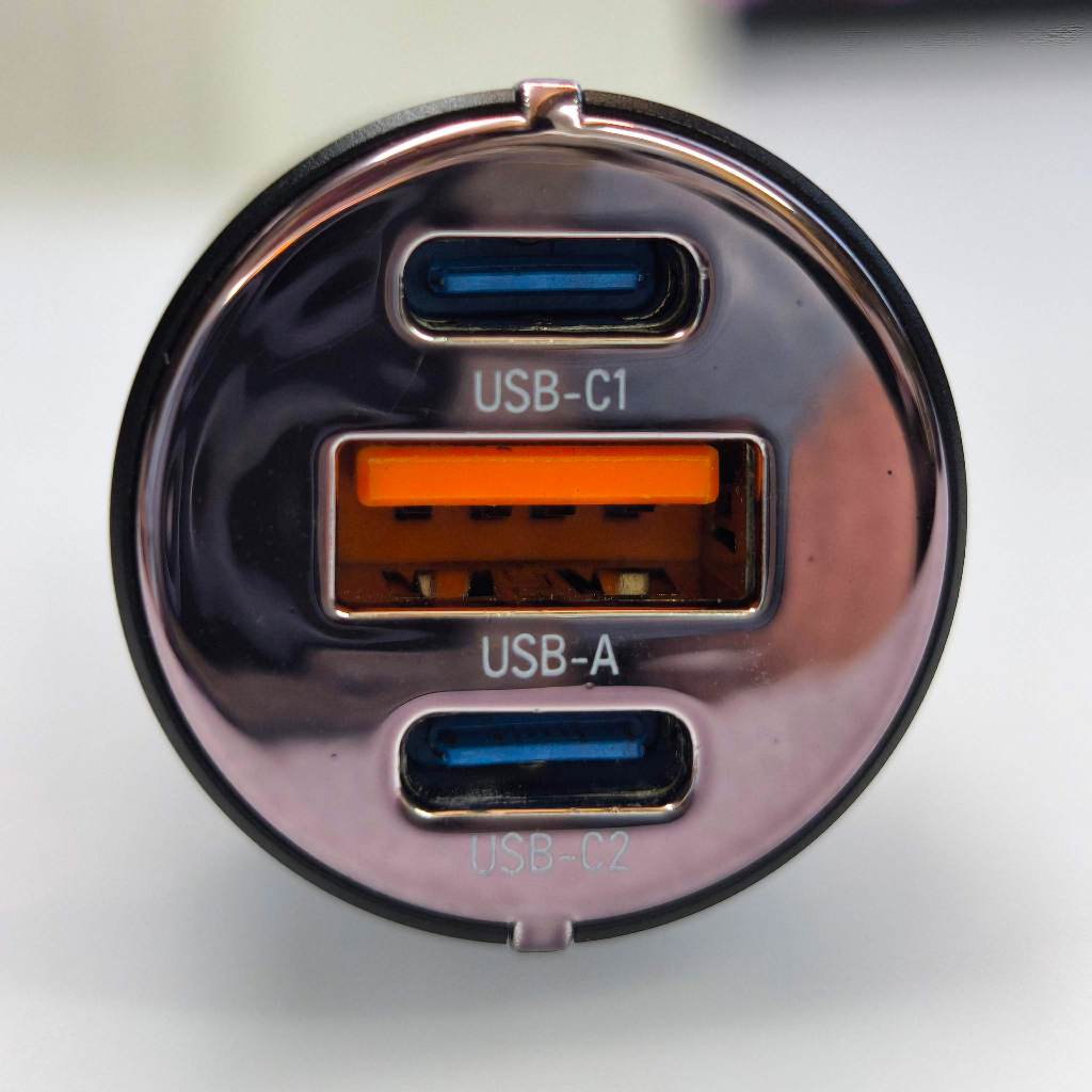 (มือ 2) ที่ชาร์จเร็วในรถยนต์ Essager 66W USB 3 ช่อง USB-C 2 USB-A 1 ช่อง 33W+33W Fast Charge Car Cha