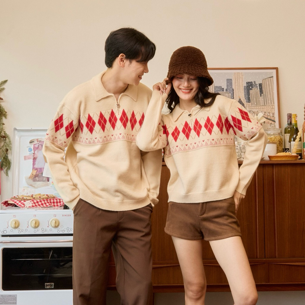 HOLIDAY SWEATER ( พร้อมส่ง )