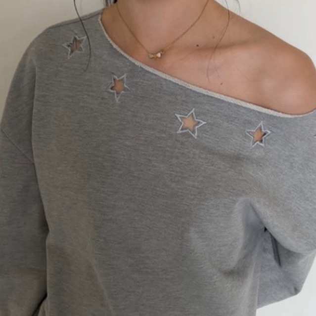 audorhe | Mira off-shoulder sweater ( HEART NO RESTOCK ) ราคา ถูกที่สุด ดีลบีเคเค แกลเลอรีภาพที่ 8