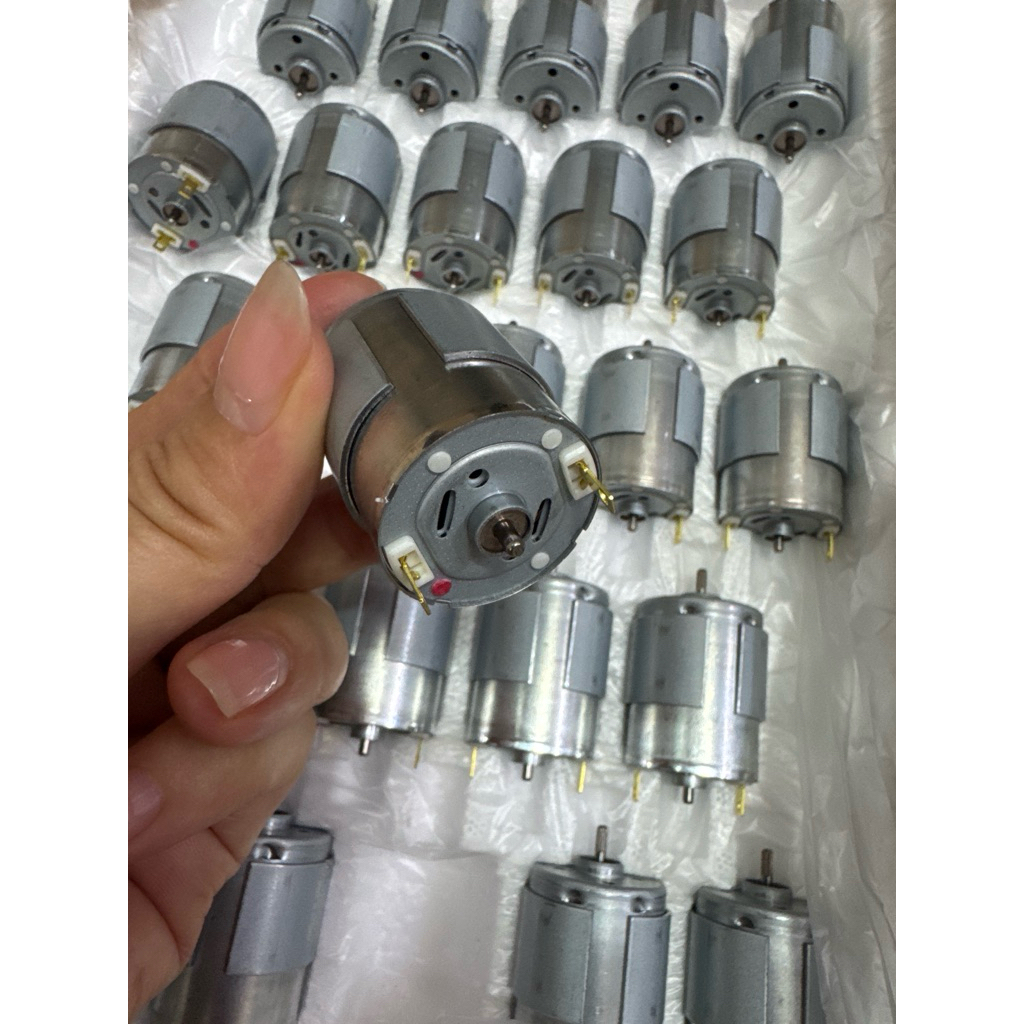 มอเตอร์ไฟฟ้ากระแสตรง (DC motor) รุ่น RS-385PV-47102A ของบริษัท Mabuchi Motor（เวียดนาม (MADE IN VIETNAM)