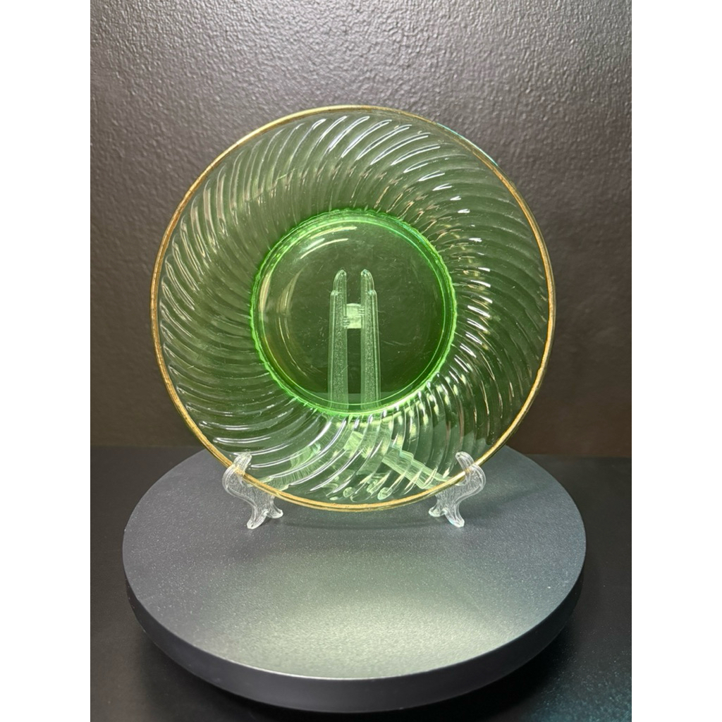 จาน Uranium ขนาด20cm