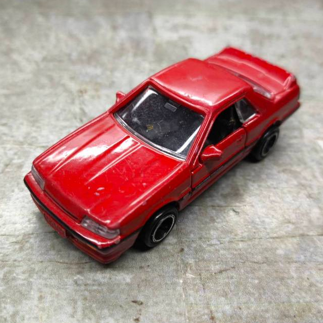 Tomica โมเดลรถเหล็กโทมิก้า Premium NISSAN SKYLINE GTS R31 [RED] No.20 S=1/62