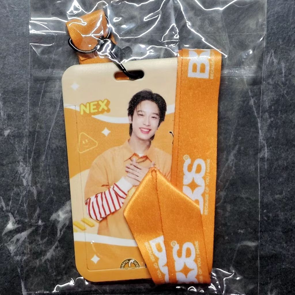 Card Holder / สมุด / สติ๊กเกอร์ UsefulfoodXBUS #เฟรมการ์ด #Cardholder #สมุด #สติ๊กเกอร์ #Usefulfood 