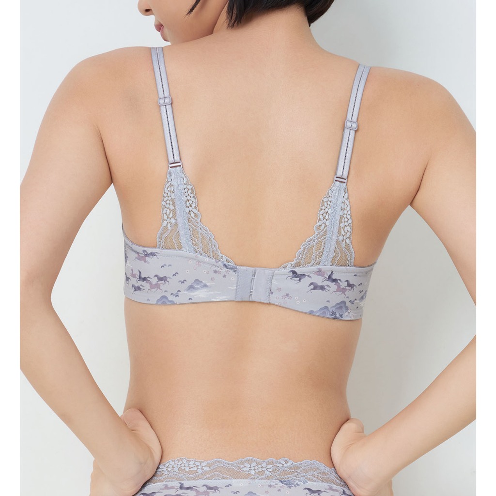 Triumph เสื้อชั้นในมีโครงดันทรง รุ่น Feifei Ruan Collaboration 2.0 WHU รหัส 10227002 สีเทา 6227 — صورة 5