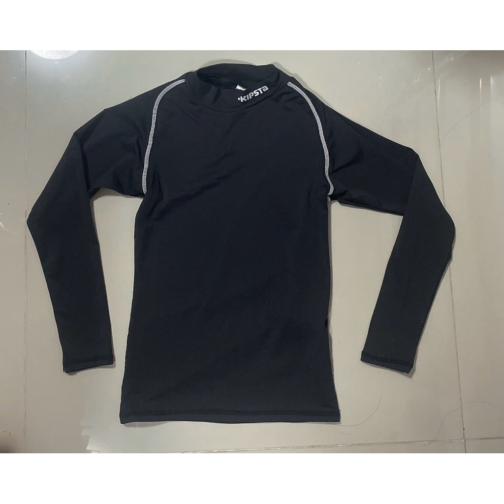 เสื้อรัดกล้ามเนื้อ Kipsta สีดำ แขนยาว เด็ก 10ปี สภาพดี มือ2 อก30