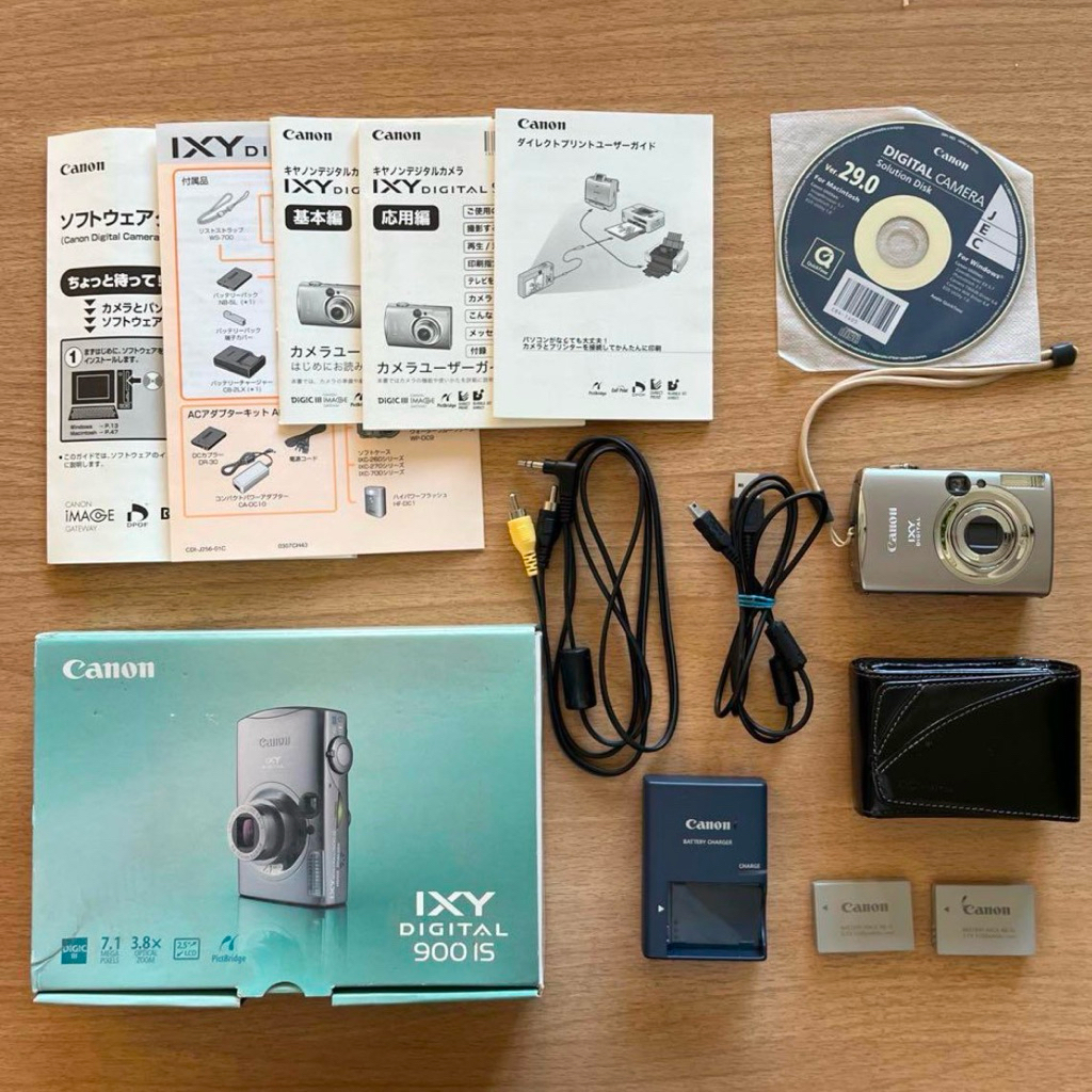 canon ixy 900 is (box)