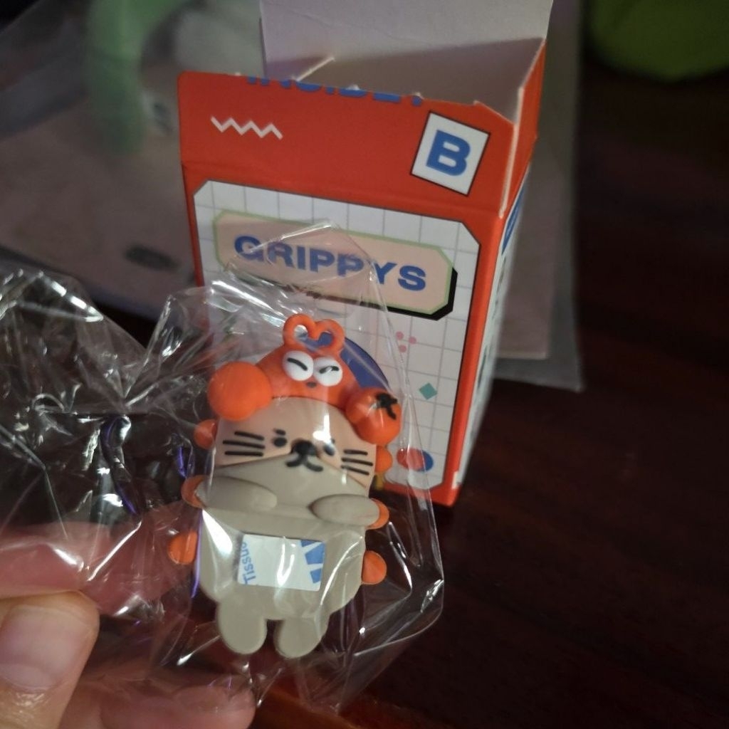 Grippys Ramdom B/METAA,Mr.Saturn World