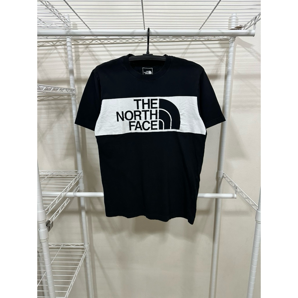 เสื้อยืด THE NORTH FACE สีดำ แท้💯 มือสอง