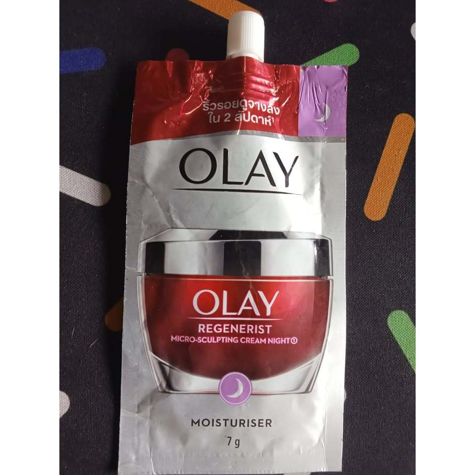 OLAY ครีมชนิดซอง ขนาด 7-7.5 กรัม คละสูตร สามารถกดเลือกสูตรได้ (1ซองเล็ก)