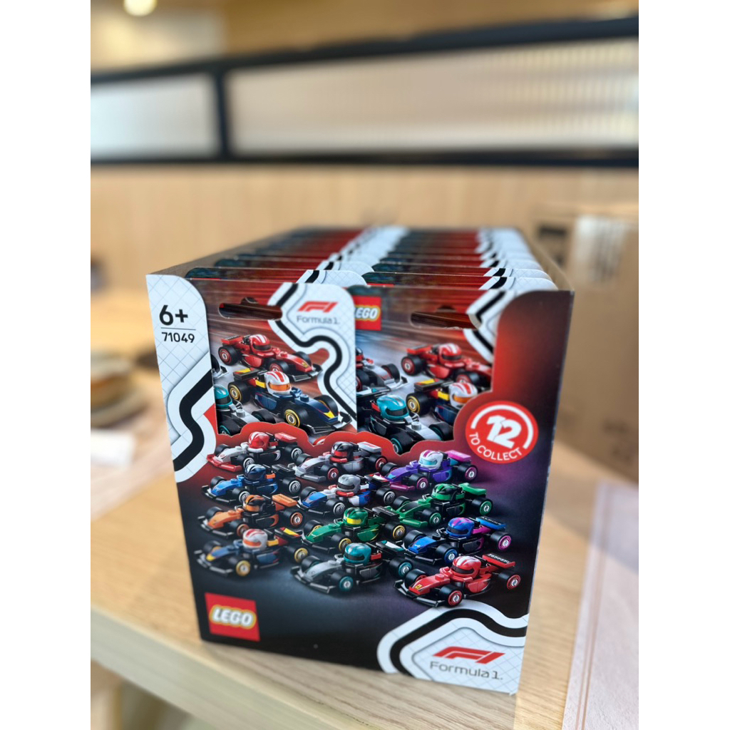LEGO® Minifigures F1 Collectible Race Cars 71049