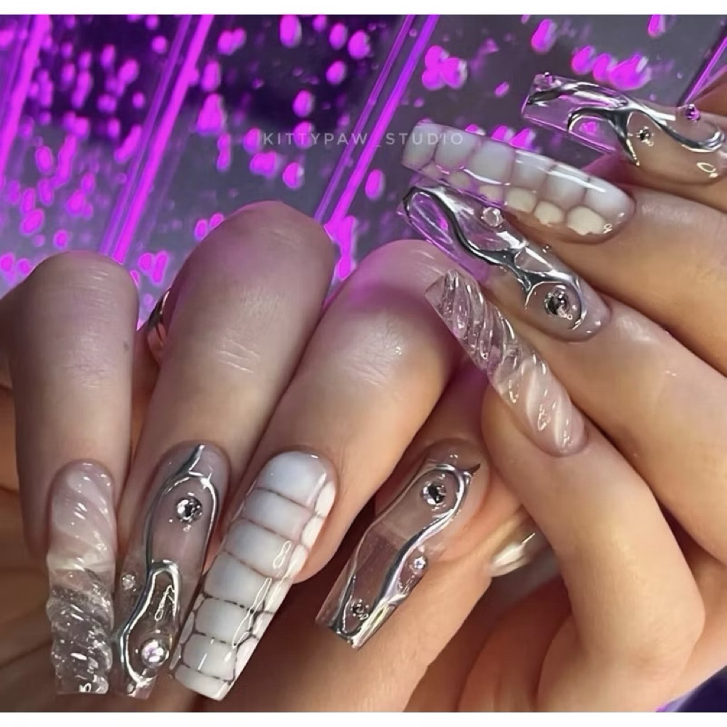 เล็บปลอมสไตล์ Y2K   Handmade •premium