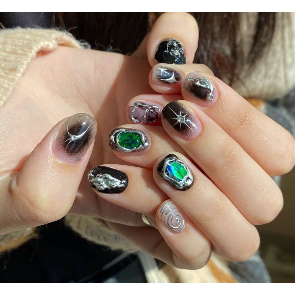 เล็บปลอมสไตล์ Y2K  Handmade •premium