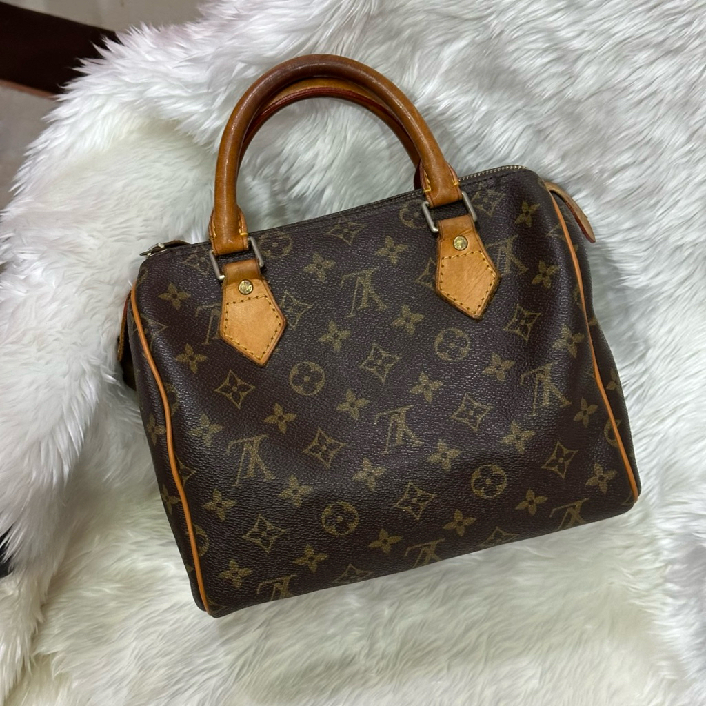 ✅พร้อมส่ง 🪵 กระเป๋า LV รุ่น Speedy 25 หนังแท้ ไม่มีลูกกุญแจ ภาพเพิ่มเติมในรายละเอียดข้างล่าง (มือสอง
