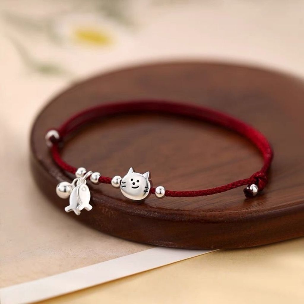L281 สร้อยข้อมือเชือกถักจี้แมวปลา งานน่ารัก พร้อมส่งจากไทย
