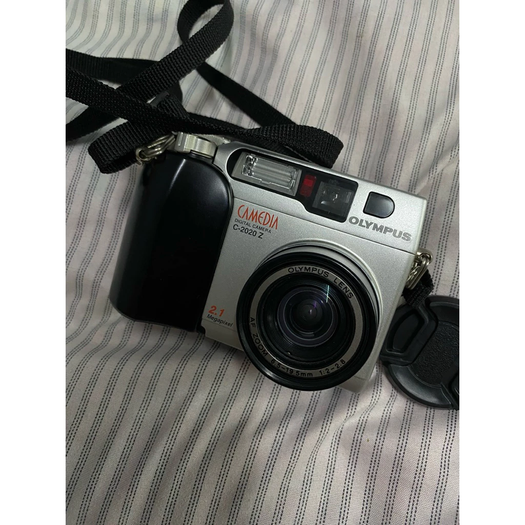 กล้อง Olympus c-2020z