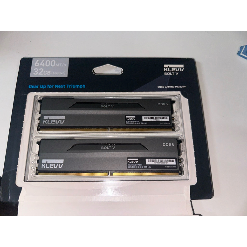 Klevv Bolt V DDR5 32Gb 16x2 6400MT/s Warranty Doracool lifetime (มือสองใช้งานปกติ)