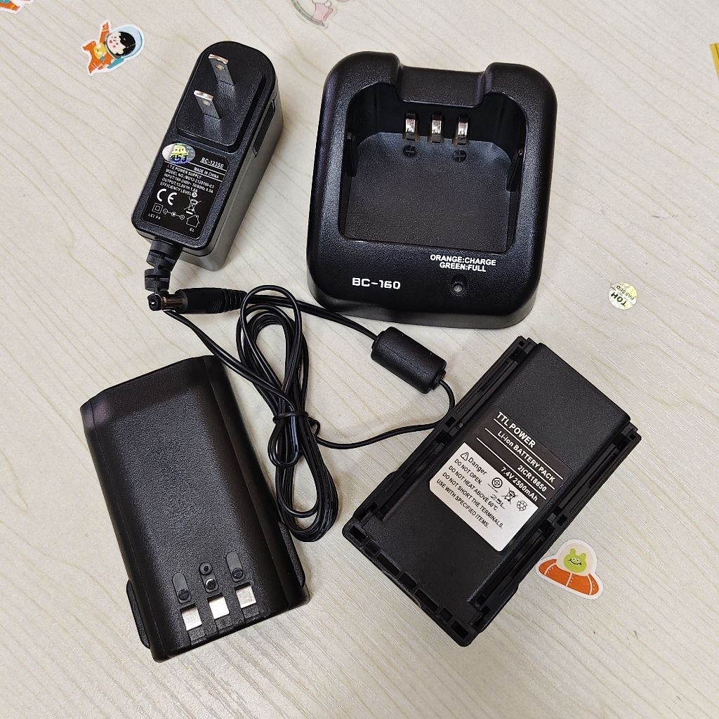 #30FXแท่นชาร์จ,แบตเตอรี่วิทยุสื่อสารICOM 30FX,3023 ,F3033