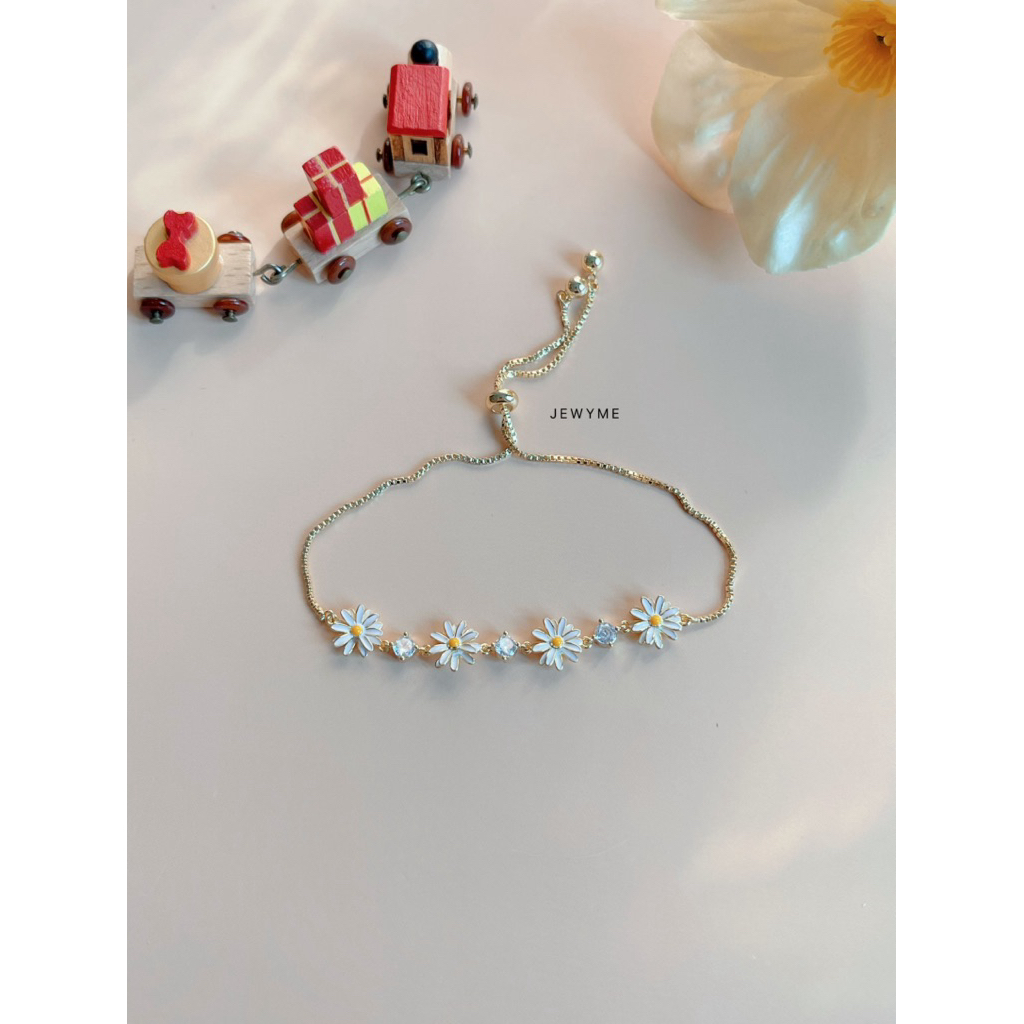 Daisy Bracelet - สร้อยข้อมือแบบรูดลายดอกเดซี่ (ไม่แนะนำให้ใส่อาบน้ำ)
