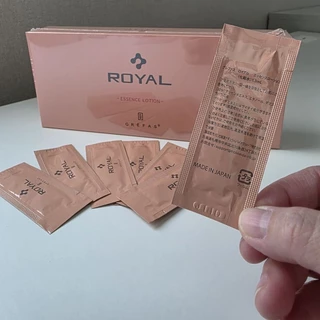 Grefas Royal Essence Lotion เกรฟาส โรยอล เอสเซนส์ โลชั่น ผิวอ่อนวัย กระชับรูขุมขน จุดด่างดำจางลง ริ้วรอยดีขึ้น
