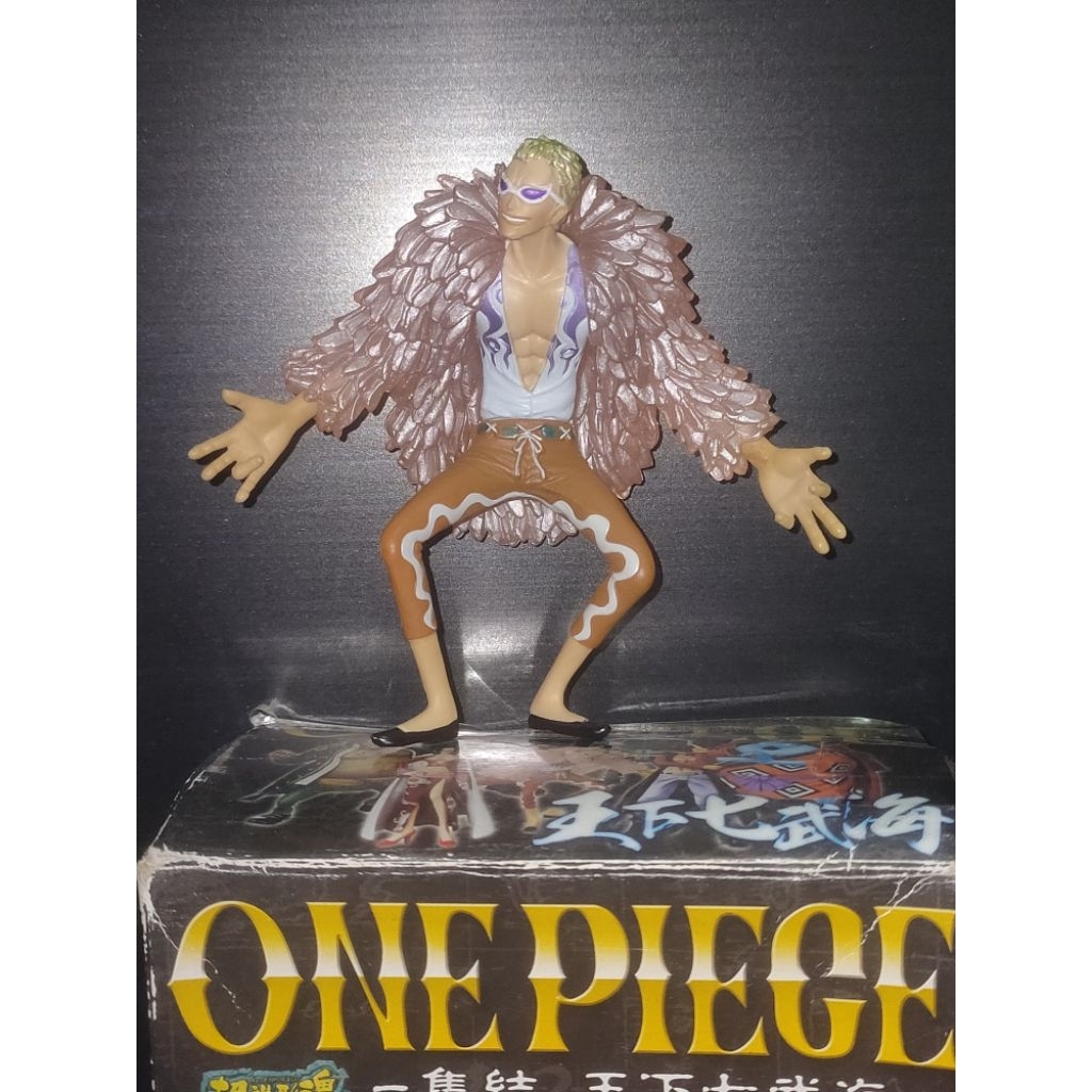Donquixote Doflamingo - One Piece (World Collectable Figure)