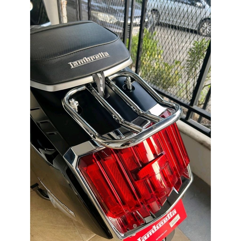 HTตะแกรงท้าย ตะแกรงหลัง แร็คท้าย Lambretta X300,X200 สแตนเลสหนา ทรงสปอร์ต (ฟรีน็อต+แหวน)