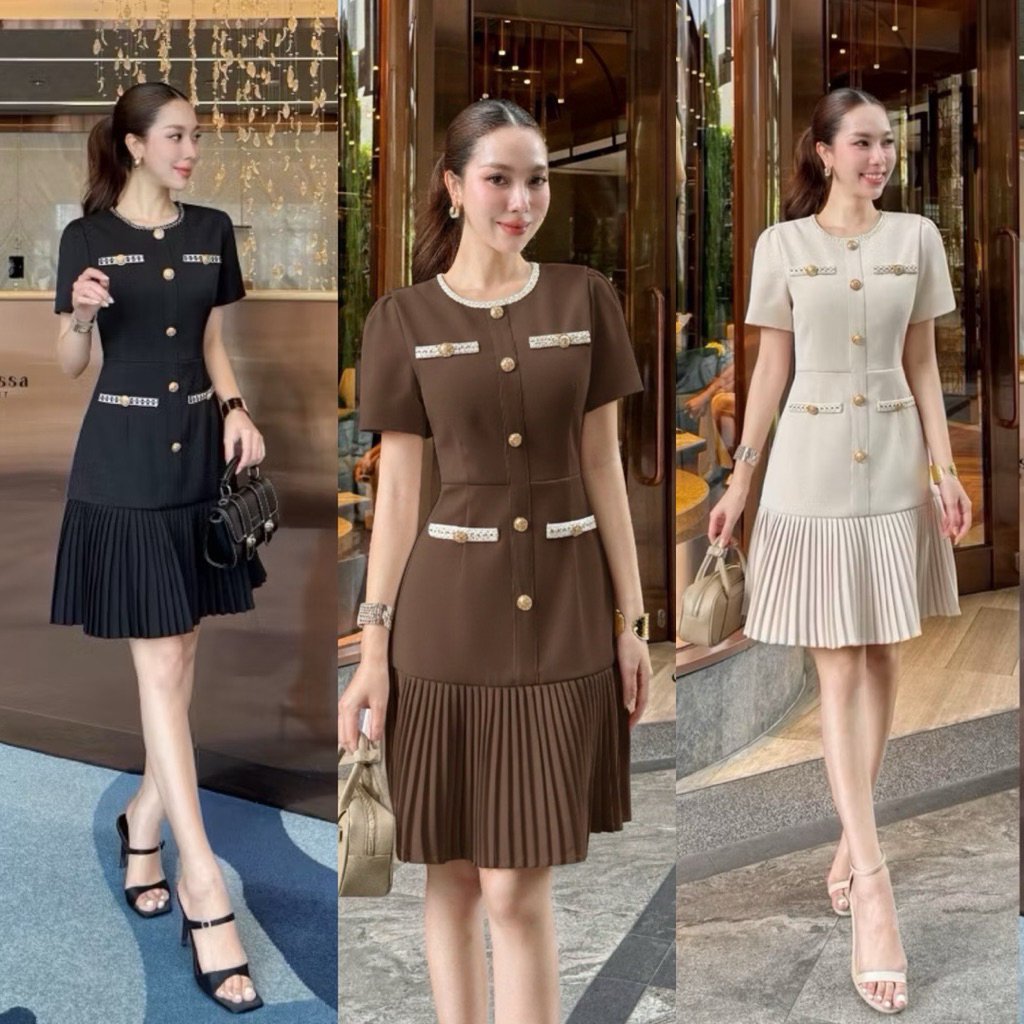 พร้อมส่ง•CHARISSA•เดรสกระโปรงพลีท  ตกแต่งกระดุมทอง