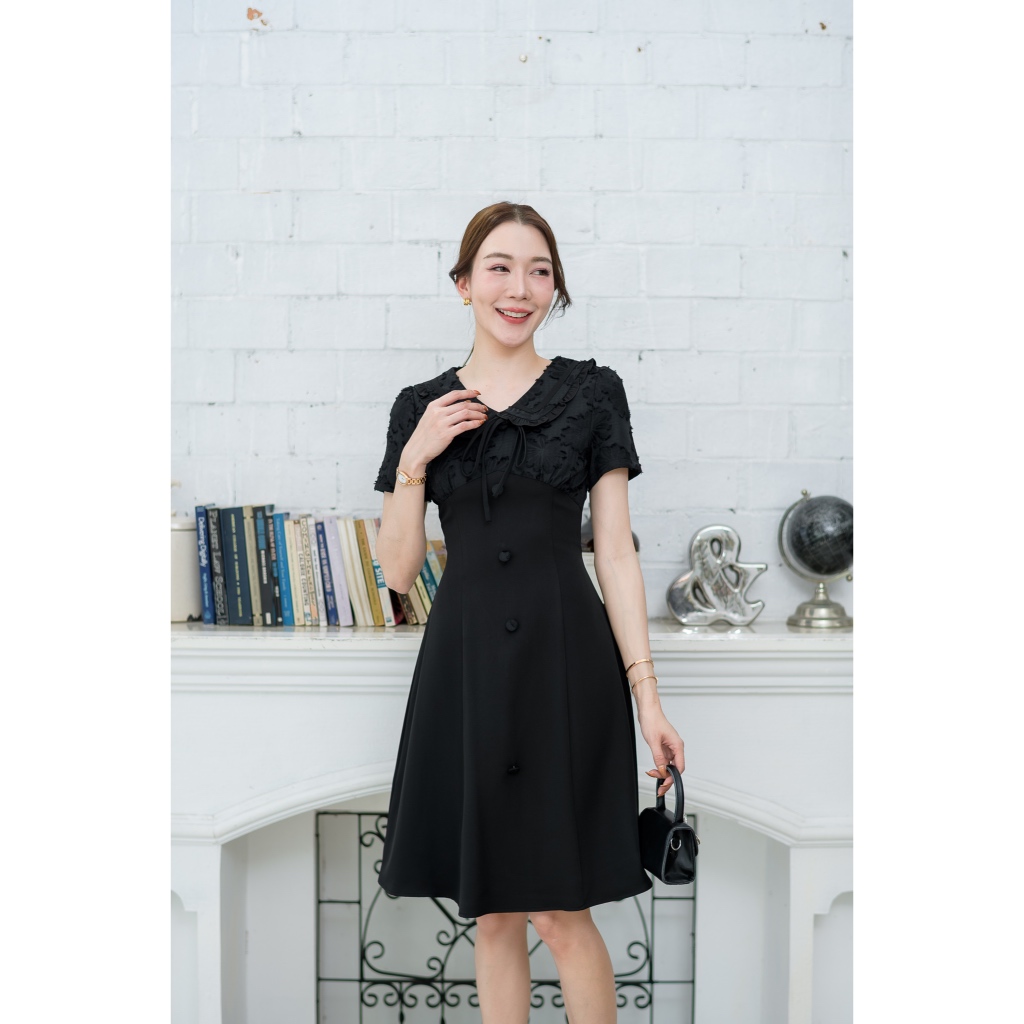 A157ชุดเดรสทรงเอ แพทเทิลน่ารักมากๆ ชุดเข้ารูปเอวสะโพกสวยใส่แล้วไม่พอง