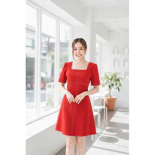 [พร้อมส่ง] Dolly dress เดรสคอเหลี่ยมดีเทลตะเข็บทูโทน ผ้าบาร์บี้ ป้าย VERA ชุดไปทำงาน ชุดไปคาเฟ่ by Lamoon apparel