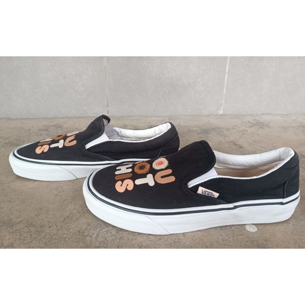 รองเท้ามือสอง Vans สลิปออน แท้ Sz 36/23.5cms