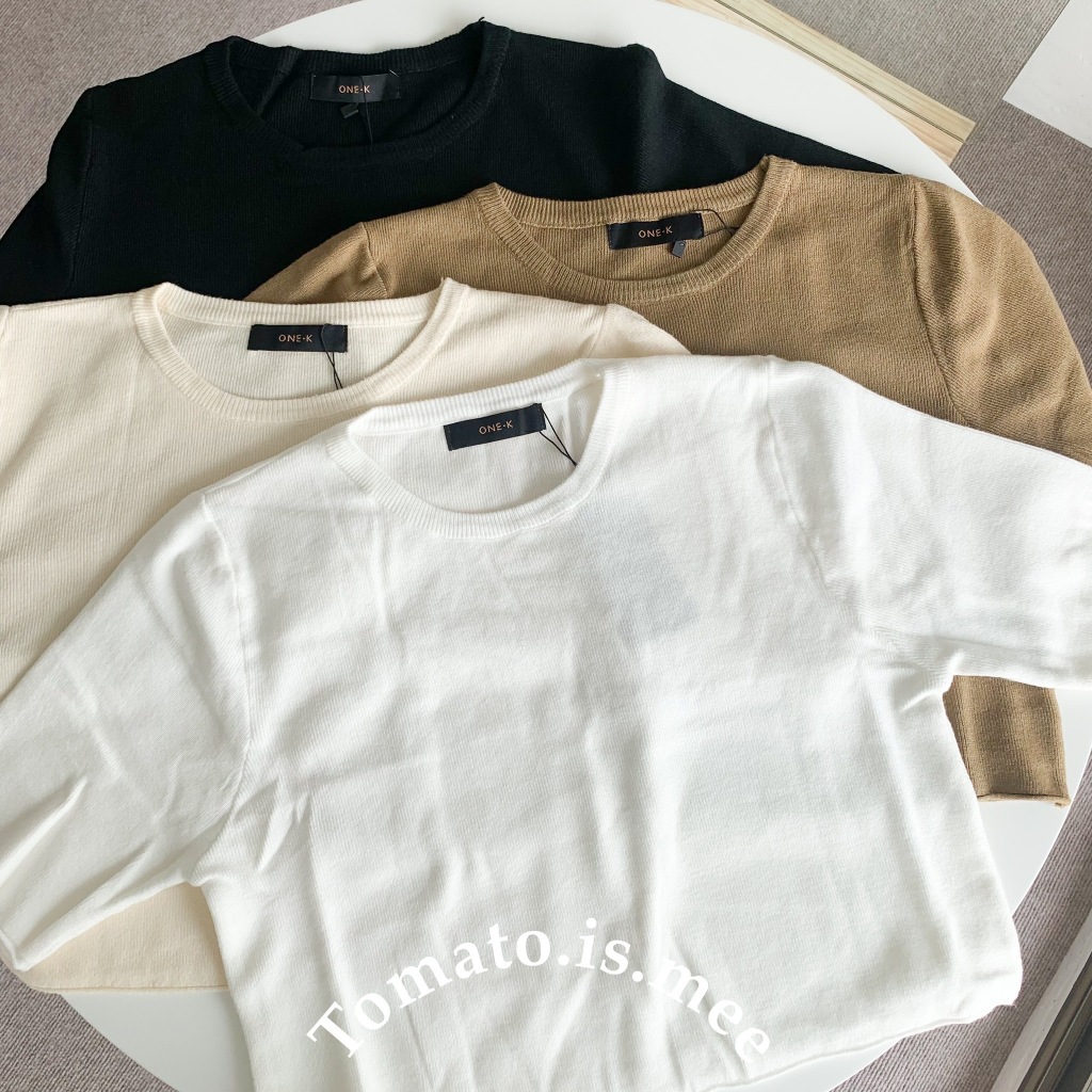 เสื้อครอปไหมพรมคอกลม แขนสั้น ทรงครอป ผ้าไหมพรมเนื้อนิ่ม ใส่สบาย พร้อมส่ง 4 สี !!! (J2310)