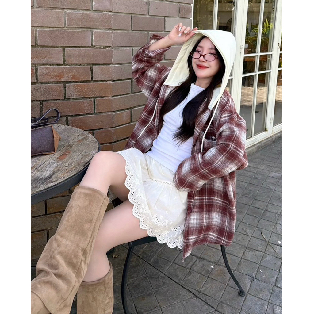 PLOYNAPAS - เสื้อแขนยาว hoodie ลายตาราง ทรง oversized ผ้าขนสัตว์ 2 หน้า