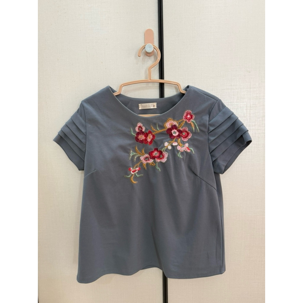 เสื้อมือสองสภาพดี Kwan shop