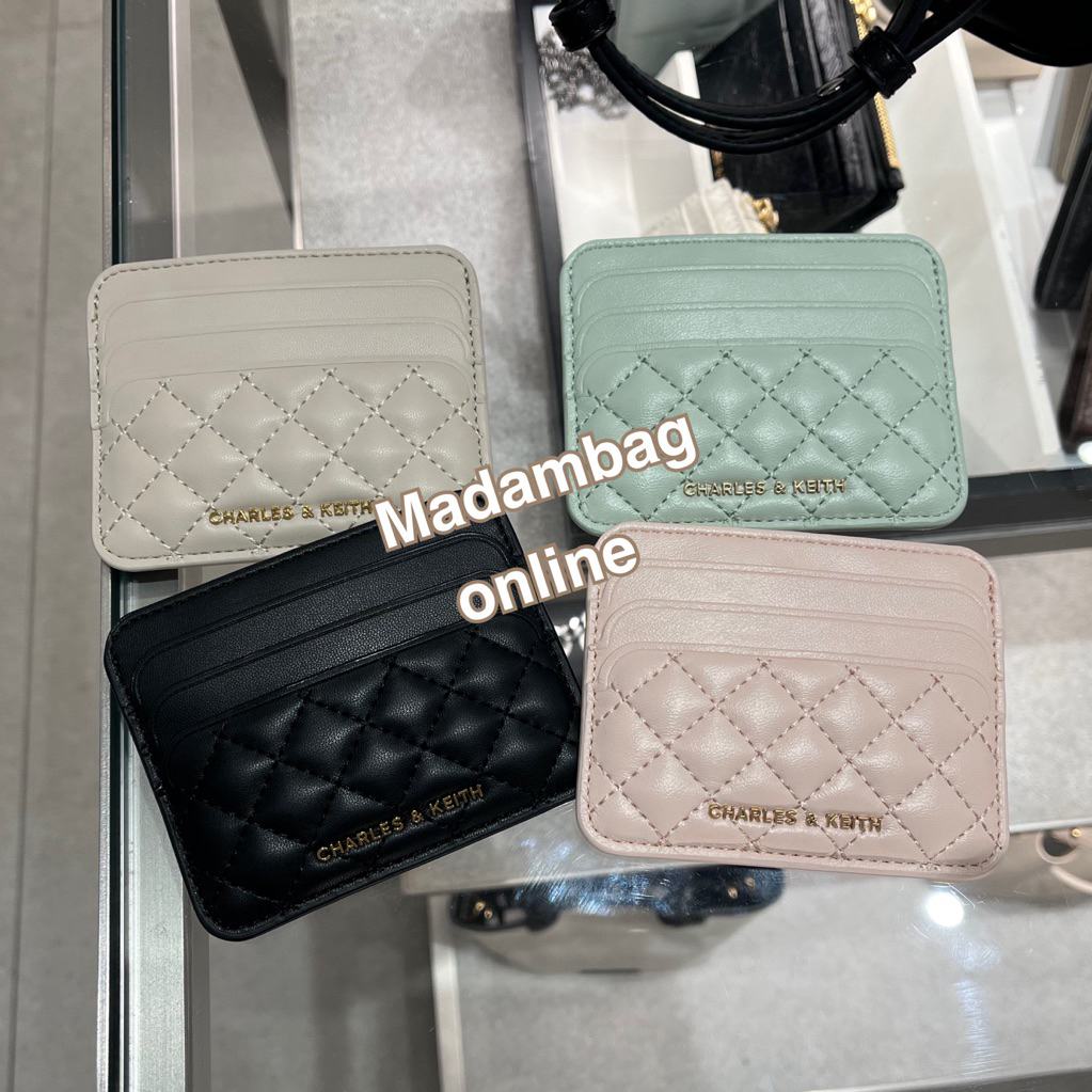 𝗖𝗛𝗔𝗥𝗟𝗘𝗦 & 𝗞𝗘𝗜𝗧𝗛 Arrietty Quilted Bow Heart Charm Zip Card Holder uกระเป๋าใส่บัตร แท้จากช็อป