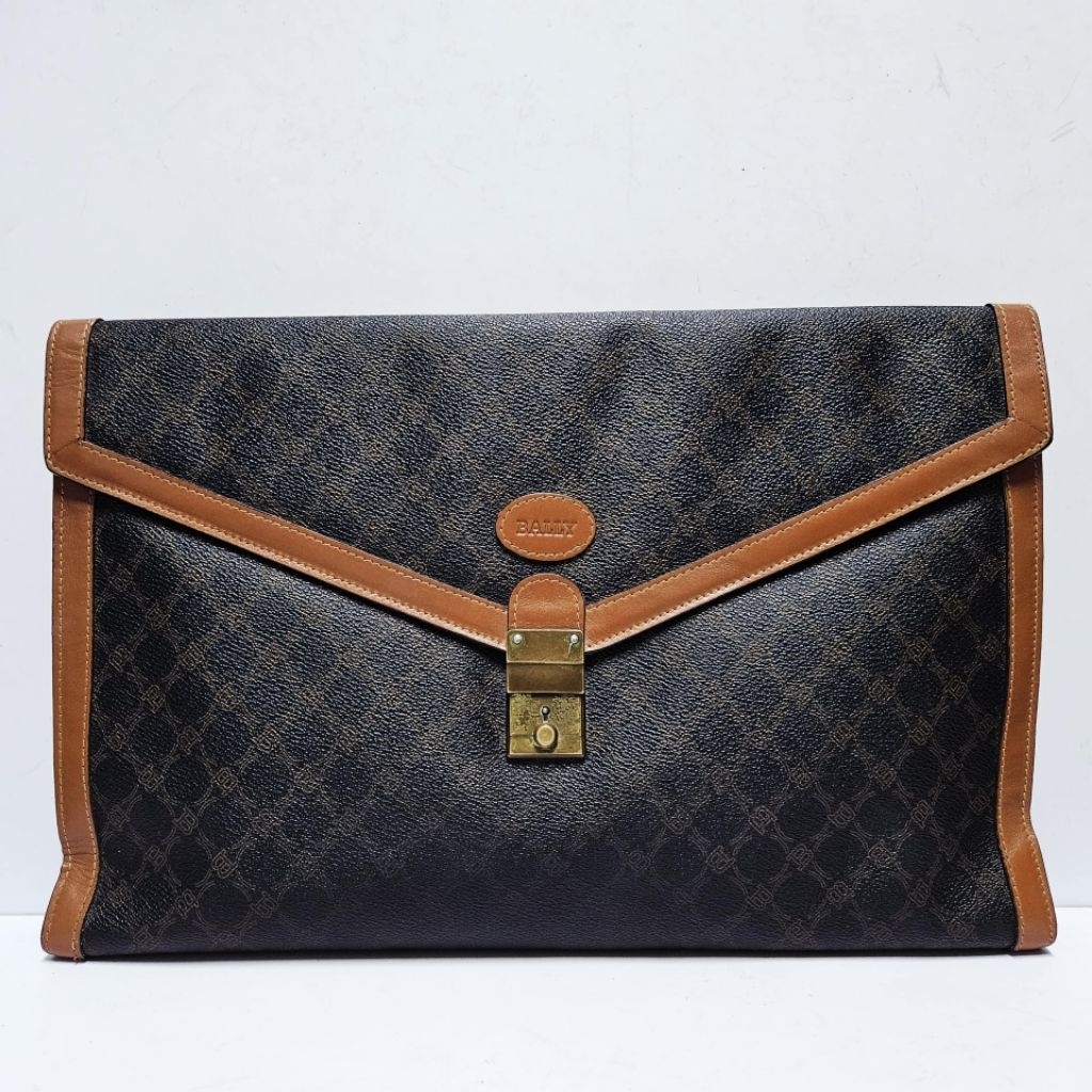 [ส่งต่อ] กระเป๋า Bally vintage brown envelope clutch bag เเท้ 💯