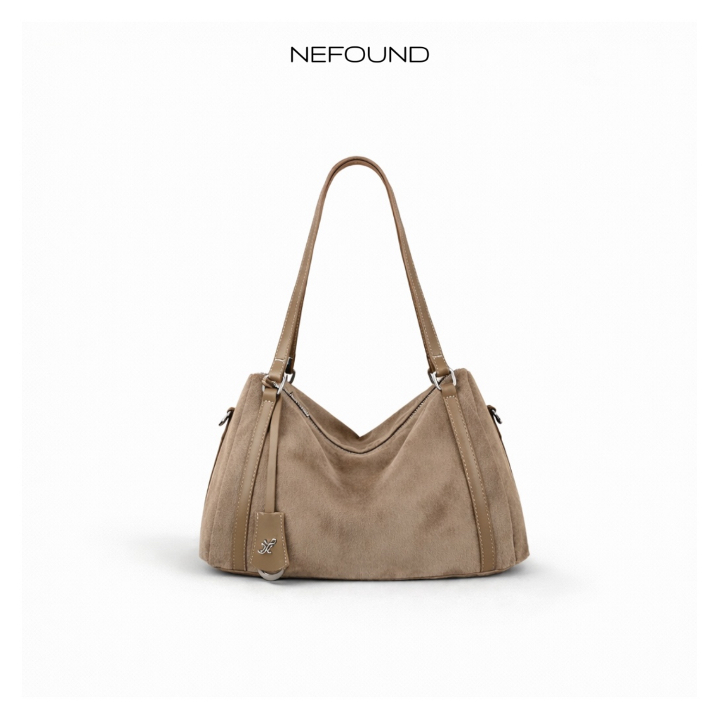 NF25031 NEFOUND กระเป๋าทรงหมอนรุ่น Brookin bag หนังกลับ Premium พร้อมพวงกุญแจ - รูปที่ 4