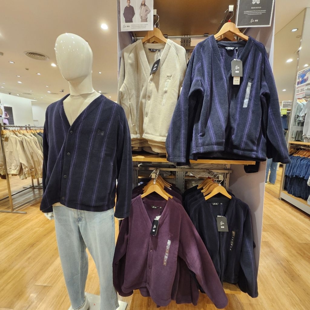 รับหิ้วของแท้ UNIQLO and NEEDLES มีทั้งเสื้อฟรีซ คาร์ดิแกน และกางเกง หิ้วจากช็อปไทยและฮ่องกง