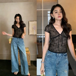 STR พร้อมส่ง🍡🌷เสื้อเบลาส์ เสื้อลูกไม้แขนยาวคอวีหลึก ดีไซน์เรียบหรูดูแพงเสื้อ2ชั้นติดกันทรงเข้ารูป เซ็กซี่แฟชั่นผู้หญิง