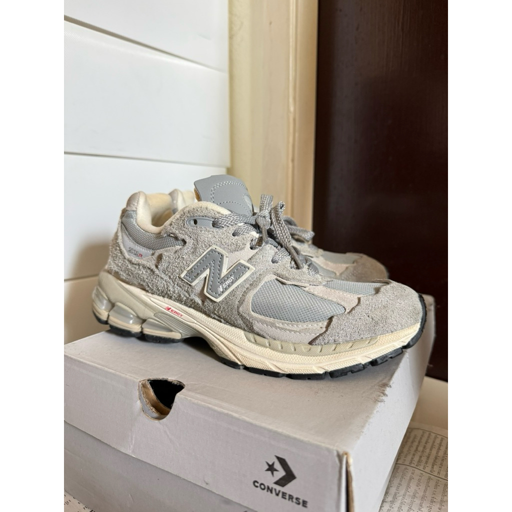 รองเท้า New Balance 2002R Protection M2002RDM