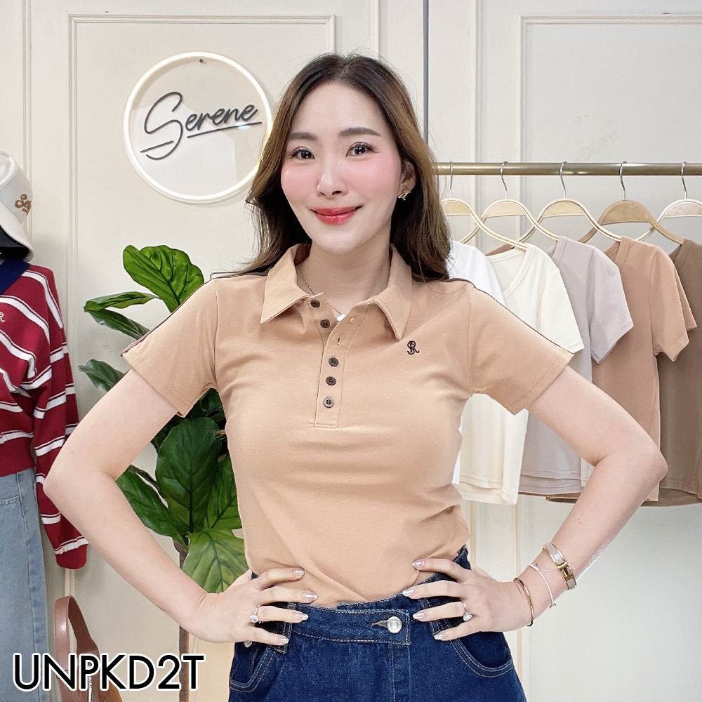 Serene's Choice เสื้อ คอ โปโล แขน สั้น เดิน แถบ ปัก โลโก้ Serene Polo Shirt สไตล์ เกาหลี