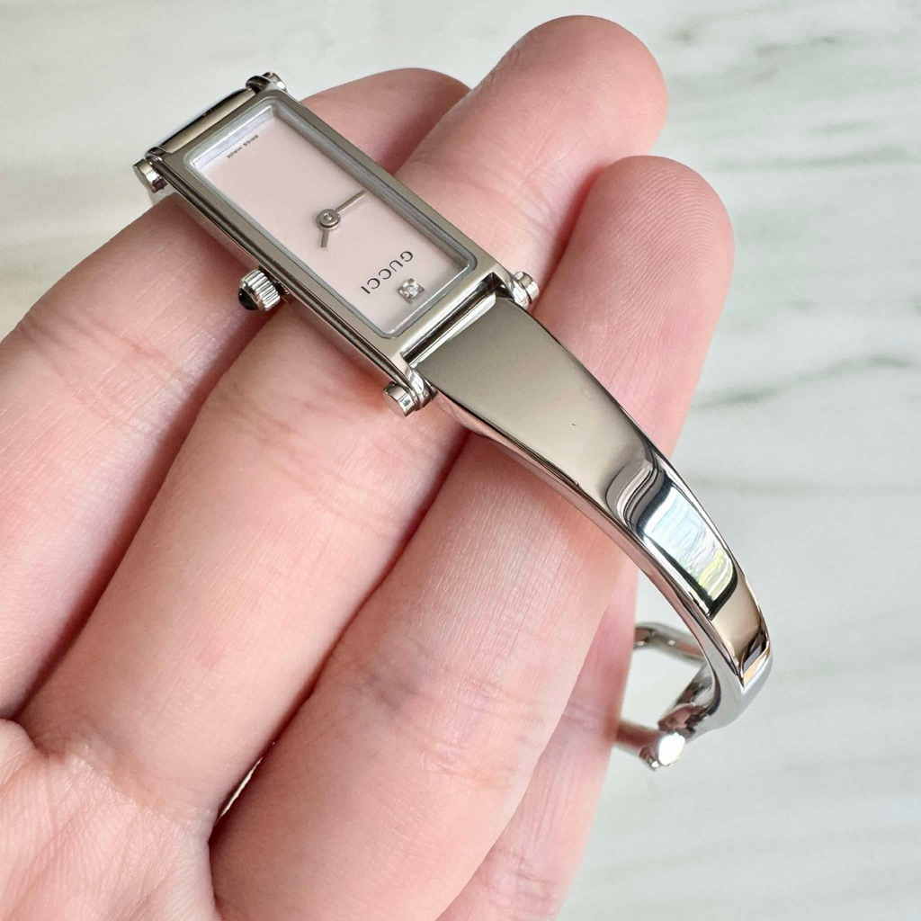 นาฬิกา Gucci มือสอง น่ารักมากๆค่ะ